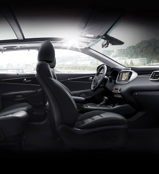 Kia New Sorento interior dash driver's seat side view